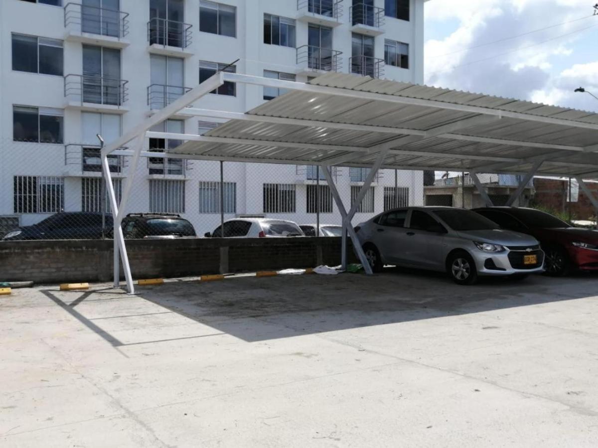 Apartamento Cerca Parque Del Cafe Con Piscina Montenegro Eksteriør billede